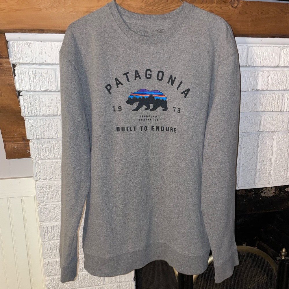 Patagonia gray sweat shirt bear logo size L